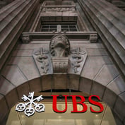 Weber Says UBS Should Consider a Chairwoman After He Leaves