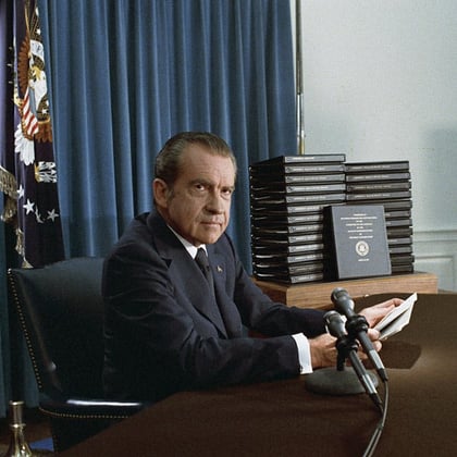 headshot of President Richard Nixon