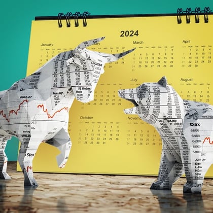 Bull and bear on a 2024 calendar